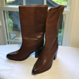 * LAST CHANCE *NWOT ! STEVEN (Steve Madden Brown Leather Boots w/ snake print.
